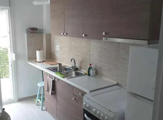 Lovely House Next To The Sea! *